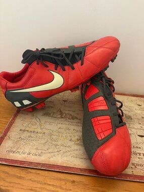 Nike Total 90 Shoot III IC - Youth Size 13 - Like New